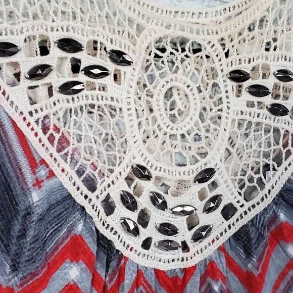 Vanity Small Red/Gray Lsce Sleeveless Top Shell - Picture 4 of 10